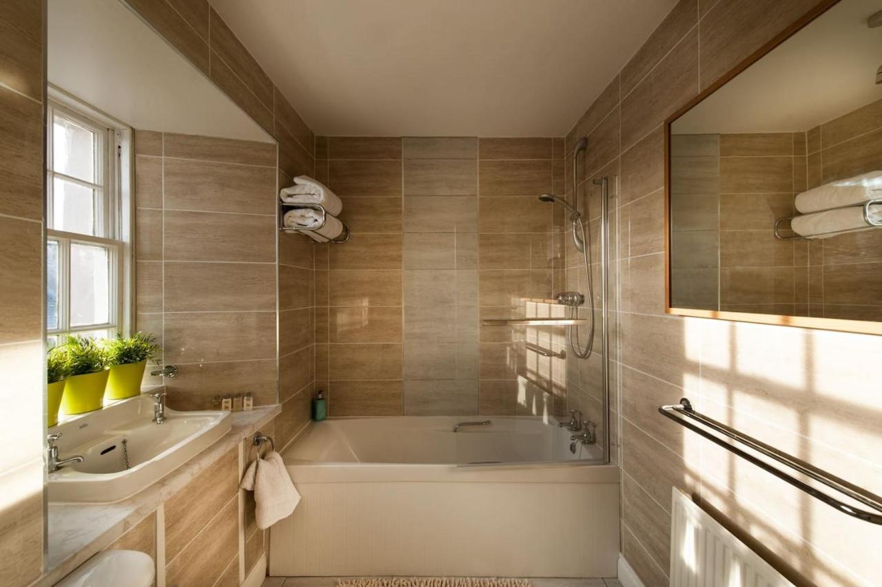 Thornhill House - Historic 5 Bedroom 5 Ensuite Stirling Extérieur photo
